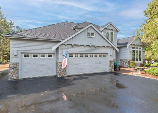 Property at 2315 Linnet Ln, Redmond, OR 97756, 4 beds, 2.5 baths