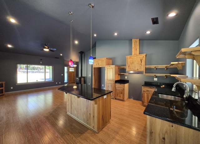 Property at 1730 Hugo Rd, Merlin, OR 97532, 3 beds, 2 baths