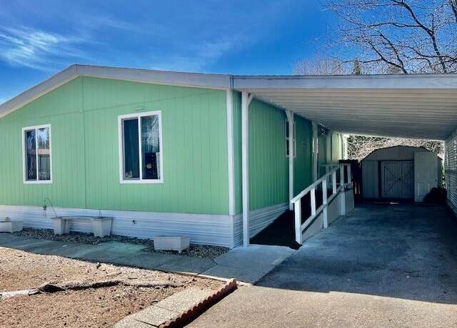 Property at 3500 Summers Ln Unit 17, Klamath Falls, OR 97603, 2 beds, 2 baths