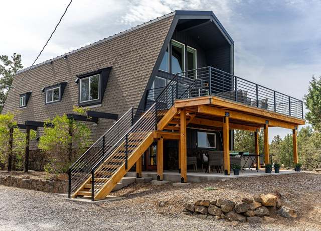 Property at 63950 Scenic Dr, Bend, OR 97703, 4 beds, 3 baths