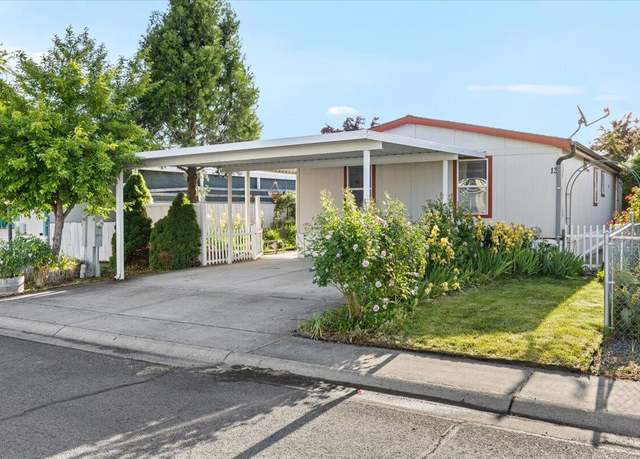Property at 3501 Avenue C Spc 13, White City, OR 97503, 3 beds, 2 baths
