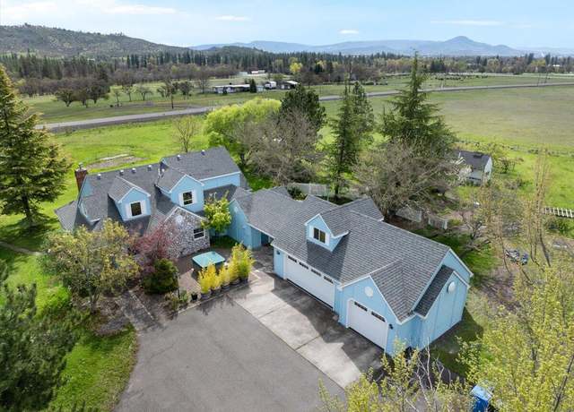 Property at 1001 Juliet St, White City, OR 97503, 3 beds, 3 baths