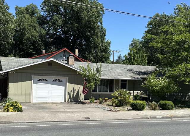 Property at 1205 NW Highland Ave, Grants Pass, OR 97526, 3 beds, 2.5 baths
