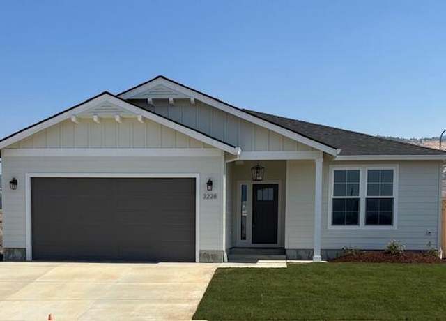 Property at 3228 Garner Way, Medford, OR 97504, 3 beds, 2 baths