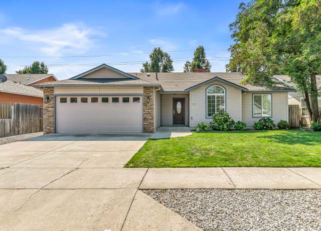 Property at 935 Hampton Way, Medford, OR 97501, 3 beds, 2 baths
