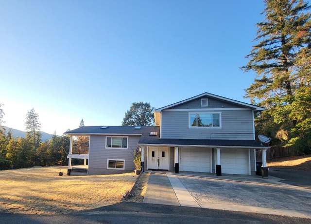 Property at 484 Shadow Hills Dr, Grants Pass, OR 97526, 3 beds, 2.5 baths