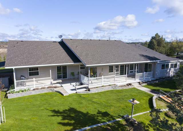 Property at 9354 SW Shad Rd, Terrebonne, OR 97760, 3 beds, 2.5 baths