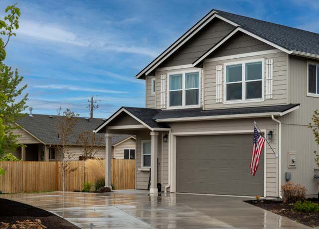 Property at 968 NW Teak Ct, Redmond, OR 97756, 4 beds, 2.5 baths