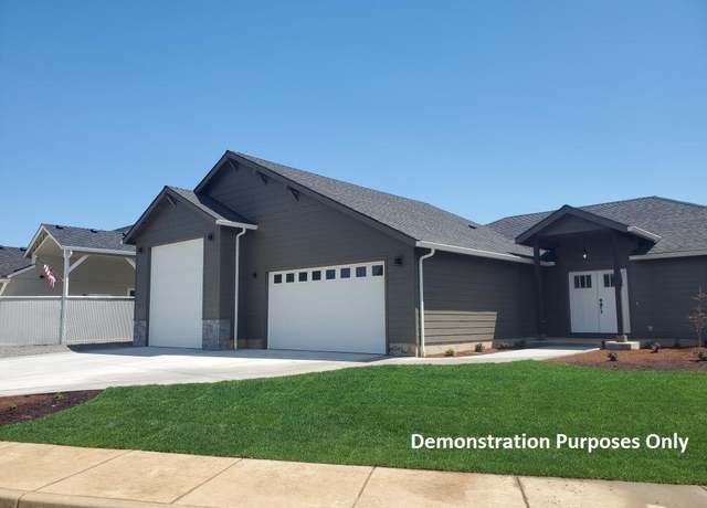 Property at 135 Cabernet Cir, Cave Junction, OR 97523, 3 beds, 2 baths