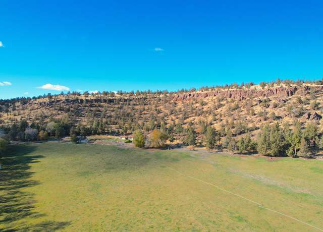 Property at 905 NE Barnes Rd, Prineville, OR 97754, 3 beds, 1 bath