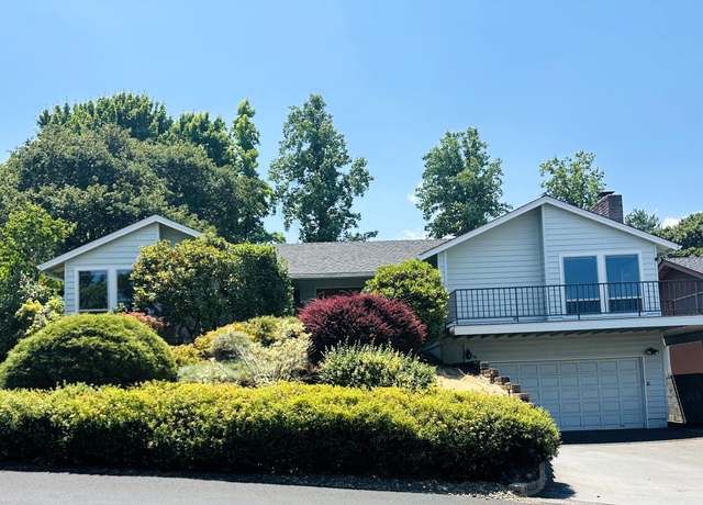 Property at 2566 Heritage Way, Medford, OR 97504, 3 beds, 2.5 baths