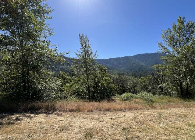 Property at 1620 Panoramic Loop #211, Grants Pass, OR 97527