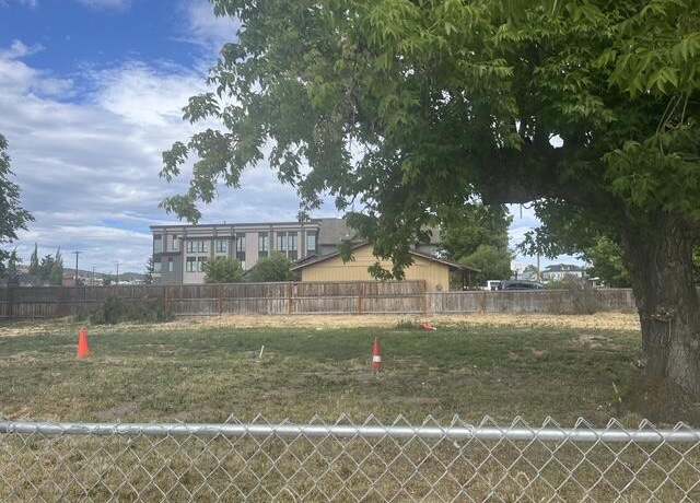 Property at 391 W 1st St, Prineville, OR 97754
