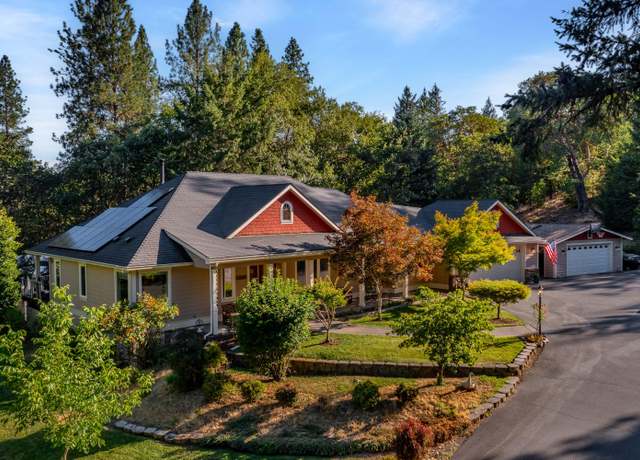 Property at 1260 Pinecrest Dr, Grants Pass, OR 97526, 3 beds, 3 baths