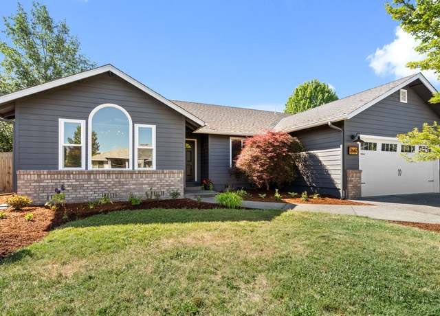 Property at 2667 SW Garden Meadow Dr, Grants Pass, OR 97527, 3 beds, 2 baths