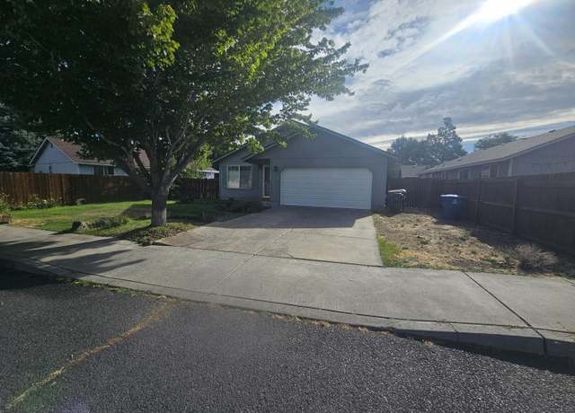 Property at 21072 NE High Desert Ln, Bend, OR 97701, 3 beds, 2 baths