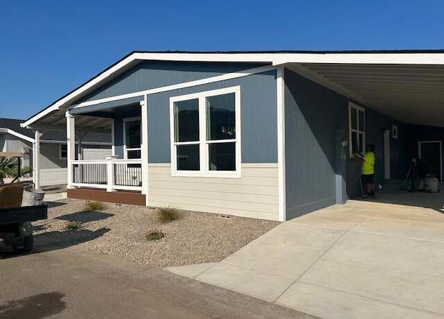 Property at 333 Mountain View Dr #99, Talent, OR 97540, 3 beds, 2 baths