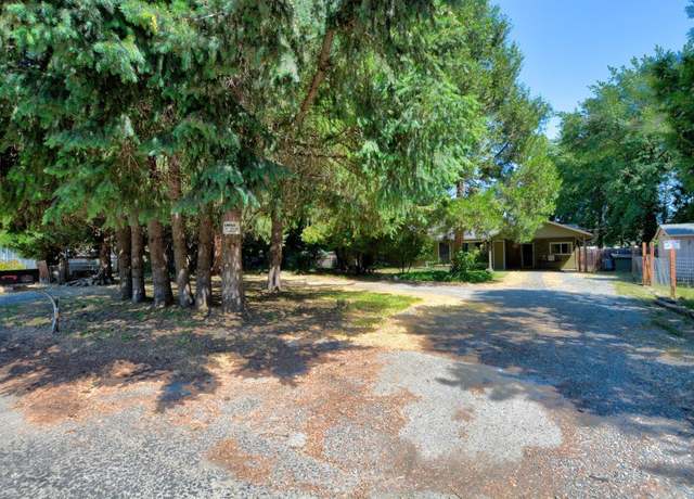 Property at 1820 Fruitdale Dr, Grants Pass, OR 97527, 3 beds, 1.5 baths