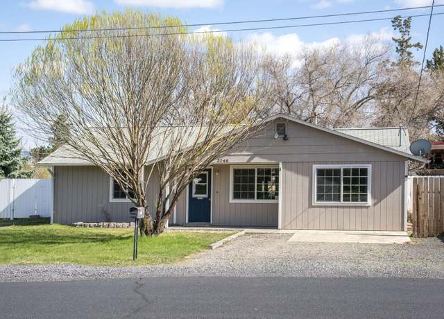 Property at 3044 SW Meadow Ln, Redmond, OR 97756, 3 beds, 2 baths