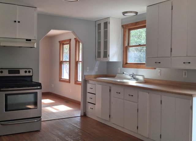 Property at 351 Oxyoke Rd, Grants Pass, OR 97526, 2 beds, 1 bath
