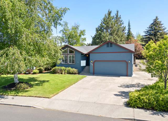 Property at 1516 NE Locksley Dr, Bend, OR 97701, 3 beds, 2 baths