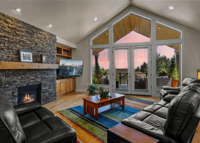Property at 186 Highland Meadow Loop, Redmond, OR 97756, 3 beds, 2 baths