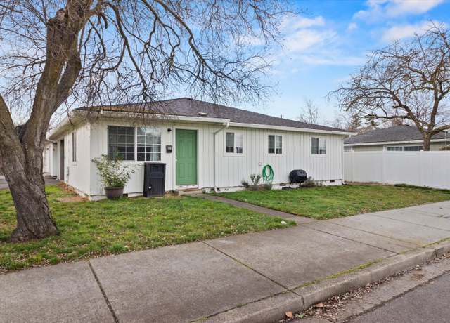 Property at 612 Hamilton St Unit 616, 620, Medford, OR 97501, 5 beds, 3 baths