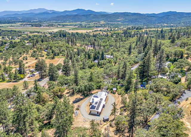 Property at 2555 Old Military Rd, Central Point, OR 97502, 3 beds, 2 baths