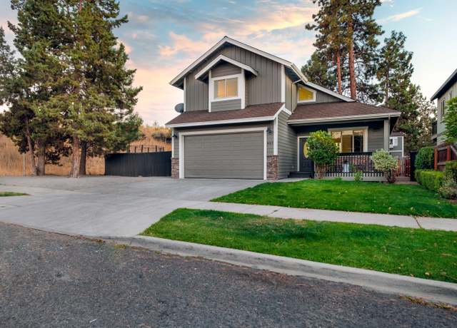 Property at 327 SW Garfield Ave, Bend, OR 97702, 3 beds, 2.5 baths