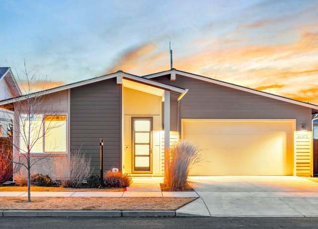 Property at 63873 Hunters Circle Cir, Bend, OR 97701, 3 beds, 2 baths