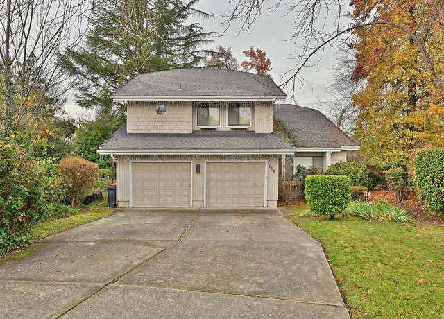 Property at 156 Purdue Ln, Medford, OR 97504, 4 beds, 2.5 baths