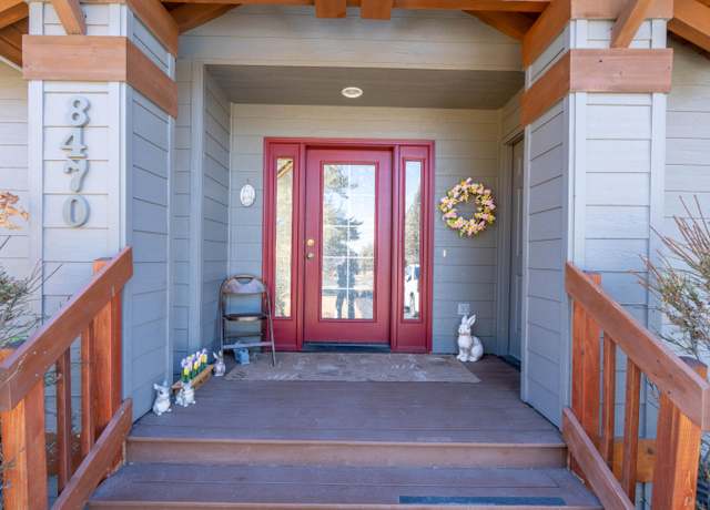 Property at 8470 Golden Pheasant Ct, Redmond, OR 97756, 3 beds, 2.5 baths