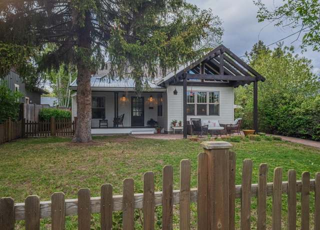 Property at 1161 NW Federal St, Bend, OR 97703, 3 beds, 1.5 baths