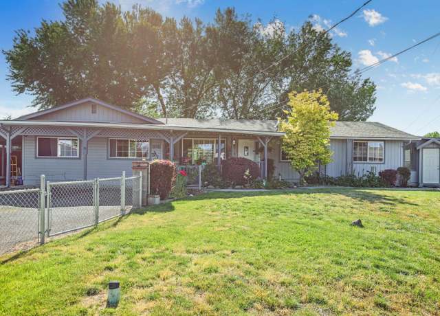 Property at 916 Chestnut St, Medford, OR 97501, 5 beds, 2 baths