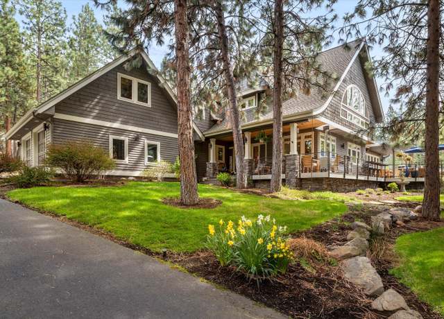 Property at 3028 NW Underhill Pl, Bend, OR 97703, 3 beds, 3 baths