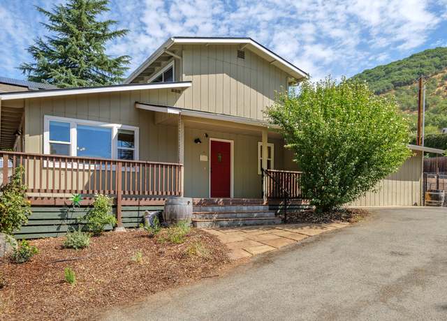 Property at 1165 NE Beacon Dr, Grants Pass, OR 97526, 3 beds, 2.5 baths