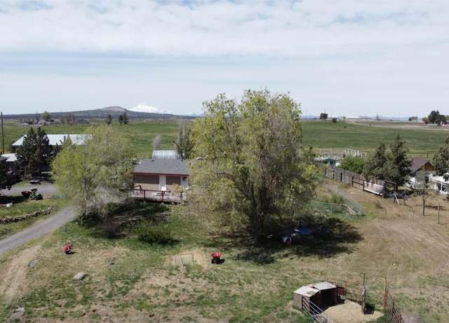 Property at 2152 SW Culver Hwy, Madras, OR 97741, 3 beds, 2 baths