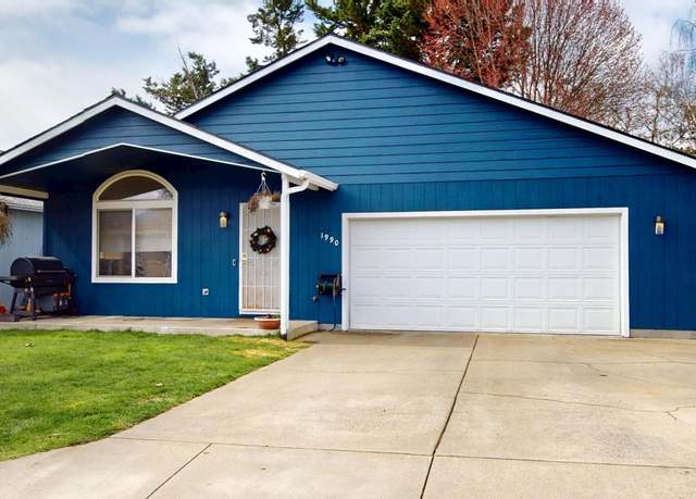 Property at 1990 SW Betty Ln, Grants Pass, OR 97526, 3 beds, 2 baths