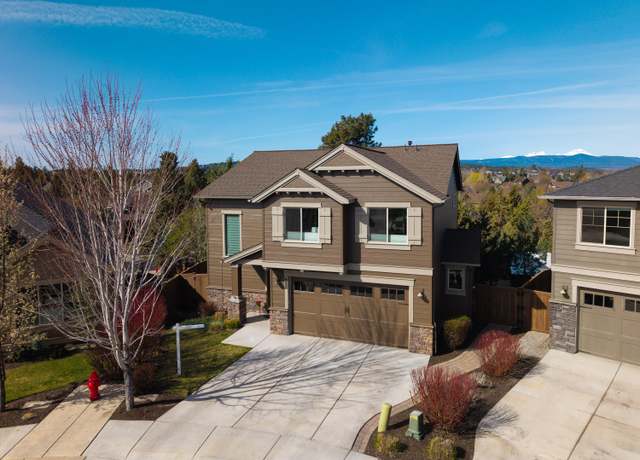 Property at 20677 NE Comet Ct, Bend, OR 97701, 4 beds, 2.5 baths