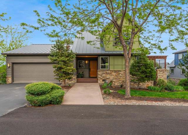 Property at 202 Presidio Park Ln, Redmond, OR 97756, 3 beds, 2.5 baths