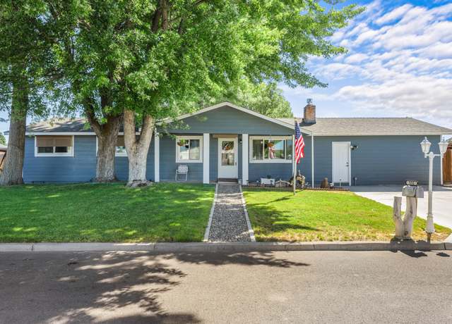 Property at 552 SE Holly St, Prineville, OR 97754, 6 beds, 2.5 baths