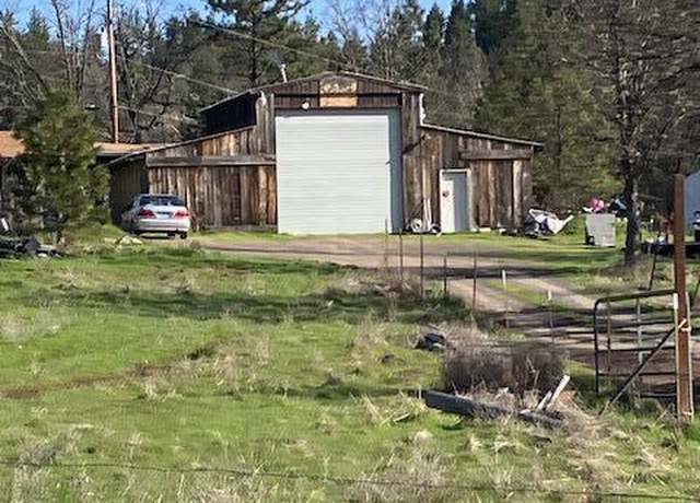 Property at 5845 Rhodes Ln, Eagle Point, OR 97524, 3 beds, 2 baths