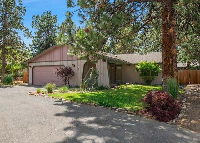 Property at 769 SE Breitenbush Ln, Bend, OR 97702, 3 beds, 2 baths