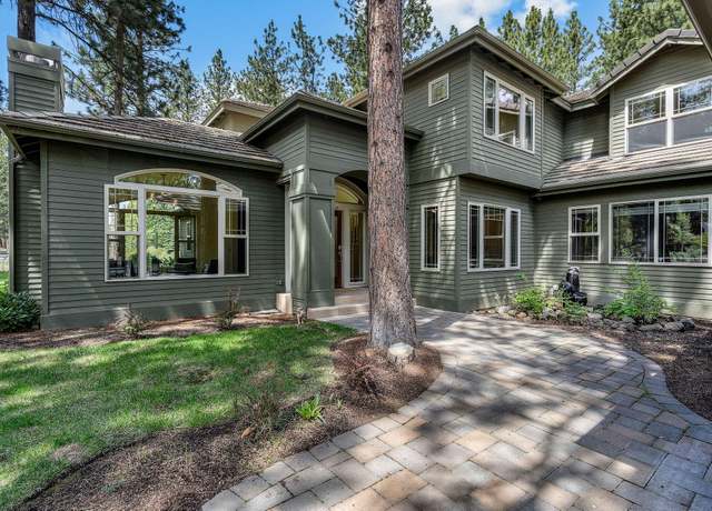 Property at 19480 Mammoth Dr, Bend, OR 97702, 4 beds, 4 baths
