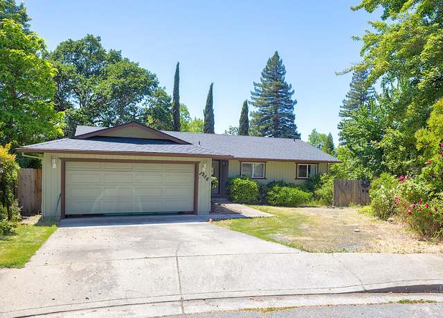 Property at 1216 NE John Dr, Grants Pass, OR 97526, 3 beds, 2 baths