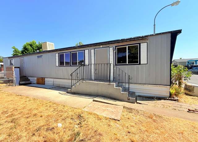 Property at 2622 Falcon St #8, White City, OR 97503, 2 beds, 1 bath