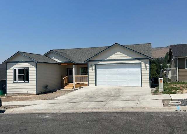 Property at 5449 Shalynn Dr, Klamath Falls, OR 97603, 3 beds, 2 baths