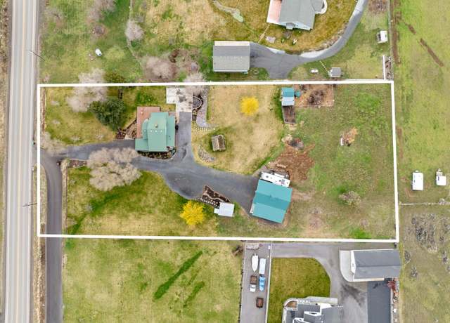 Property at 3471 N Main St, Prineville, OR 97754, 3 beds, 2 baths