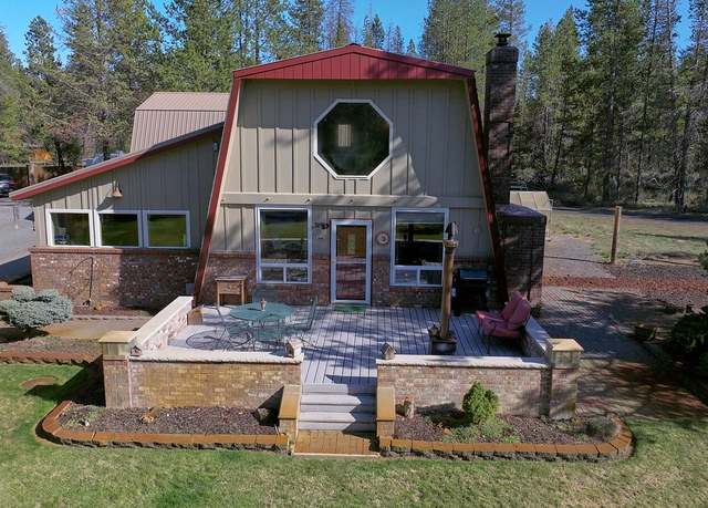 Property at 17277 Willow Ct, Bend, OR 97707, 2 beds, 2 baths