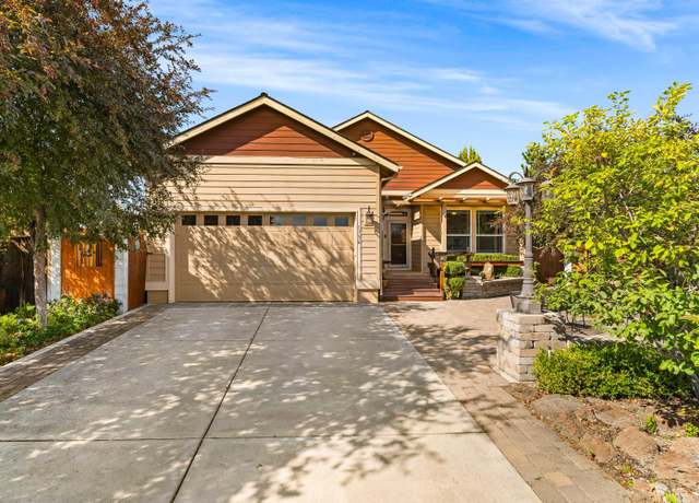 Property at 1736 NW Rimrock Ct, Redmond, OR 97756, 3 beds, 2 baths